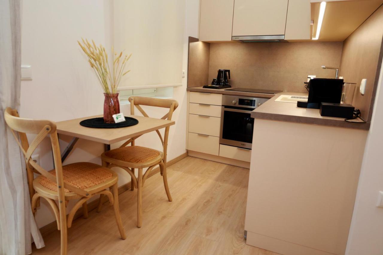 Platanos House Apartment Plomari Bagian luar foto