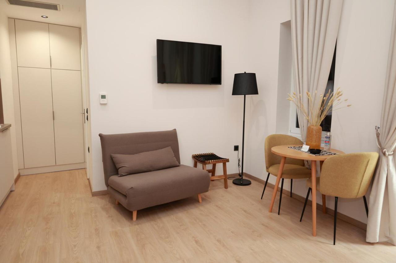 Platanos House Apartment Plomari Bagian luar foto